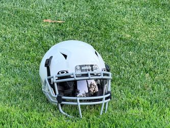 Schutt Youth Vengeance A11 2.0 Football Helmet