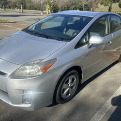 2011 Prius - Clean Title $6,400