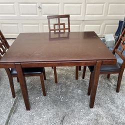 Small Dinning Table 