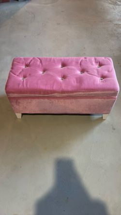 Pink With Rhinestone Front Of Bed Bench With Storage