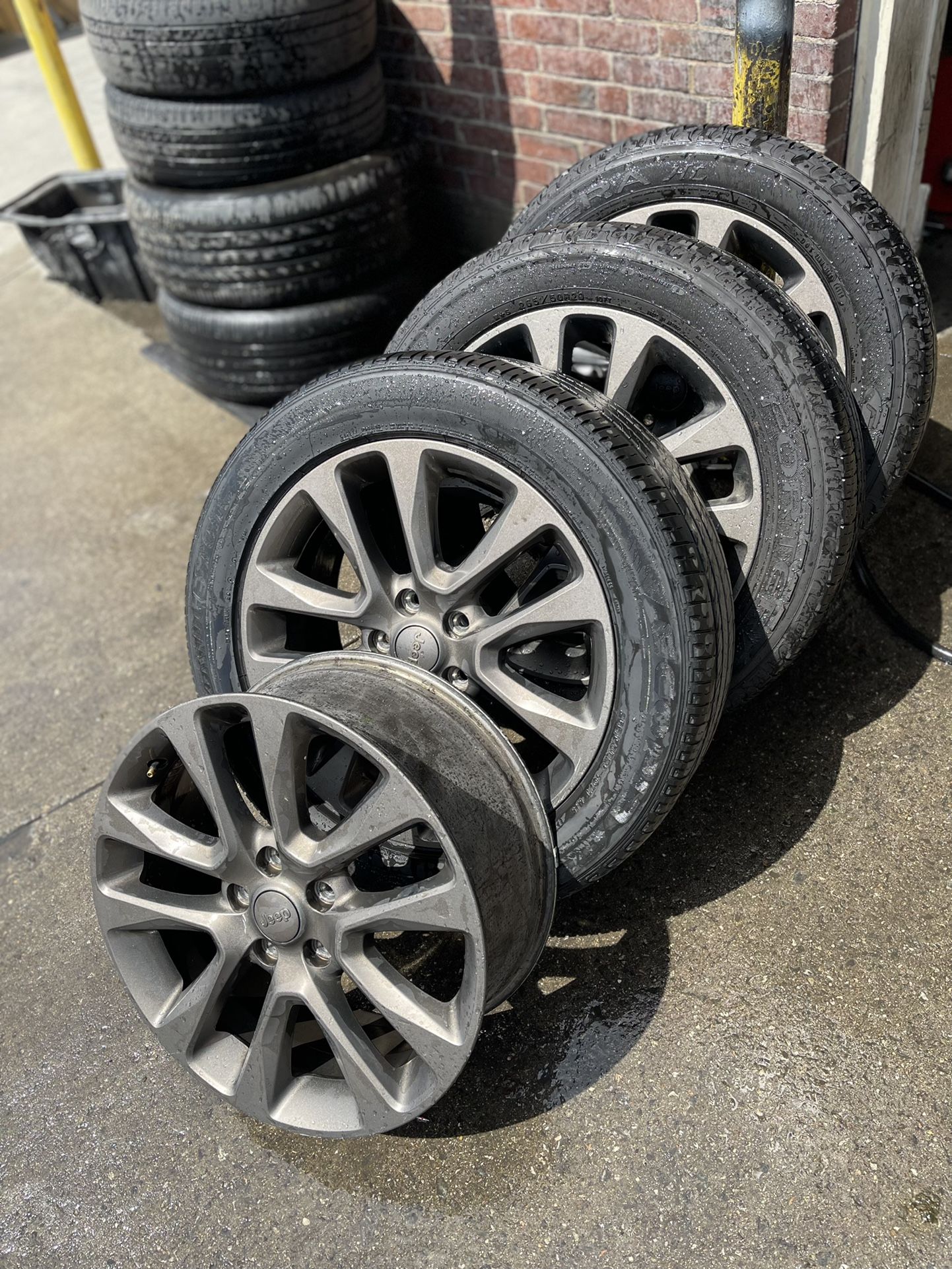 20 Inch Jeep Grand CHEROKEE