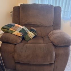 Recliner Sofa In Good Condition Clean