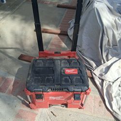 Milwaukee Rolling Packout