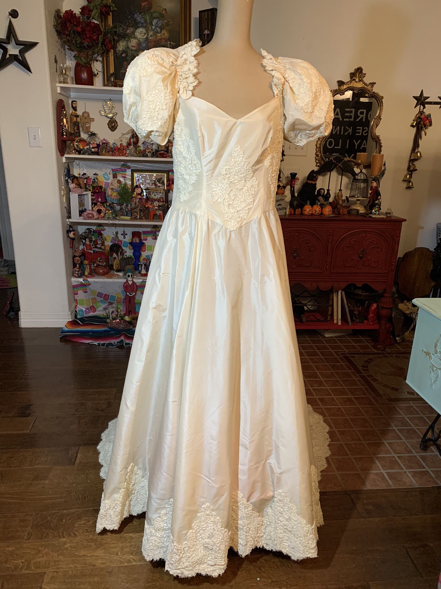 Vintage ivory wedding dress size 12
