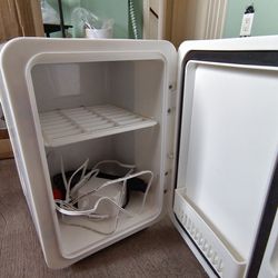 Brand New Mini Fridge For Bedroom With Cool And Warm Features 