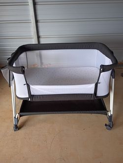 Costway Baby Bedside Sleeper Bassinet with Wheels & Storage