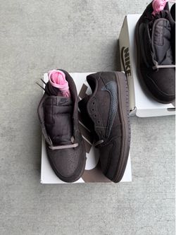 Jordan 1 Travis Scott Mocha Velvet Brown