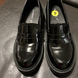 Woman shoes