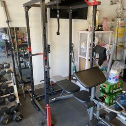 SQUAT CAGE + LAT PULL DOWN MACHINE + BAR + BENCH WITH PREACHER PAD