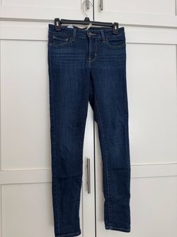 711 Levi’s Skinny Jeans