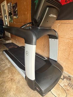 Life fitness 95t with se3 console