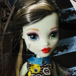 Vintage Monster High Frankie Stein Doll Daughter of Frankenstein Mattel 2016