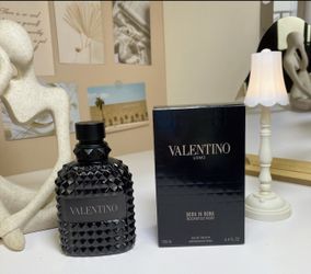 Valentino Born in Roma Rockstud Noir Eau de Toilette Spray 100 mL / 3.4 FL.OZ