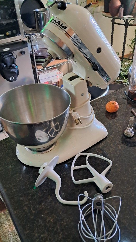 Kitchen Aid Ultra Power Mixer With Attachments