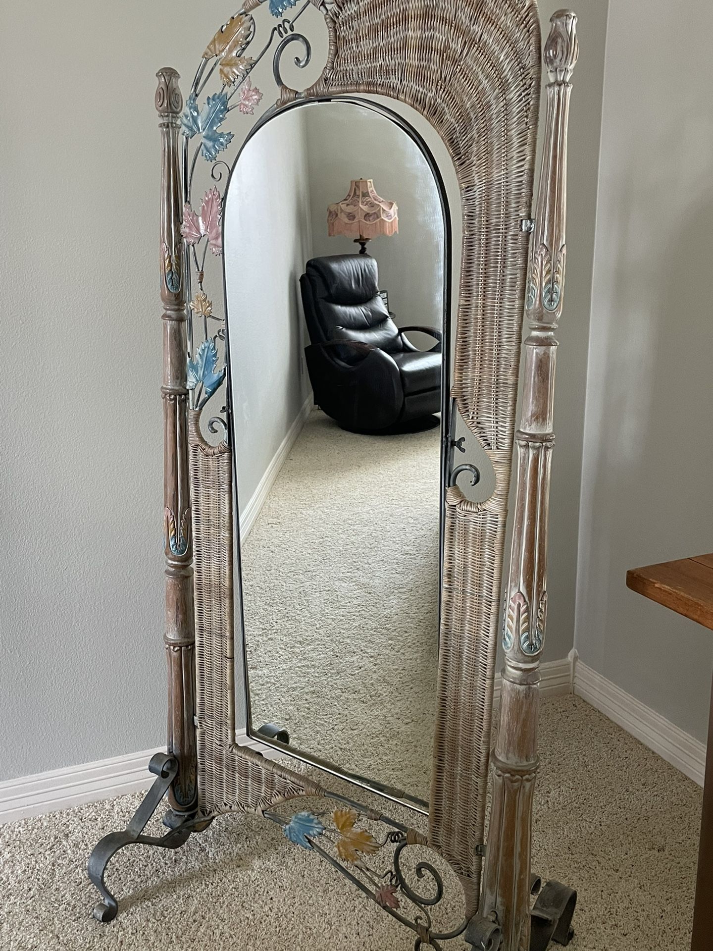Stand Alone Mirror