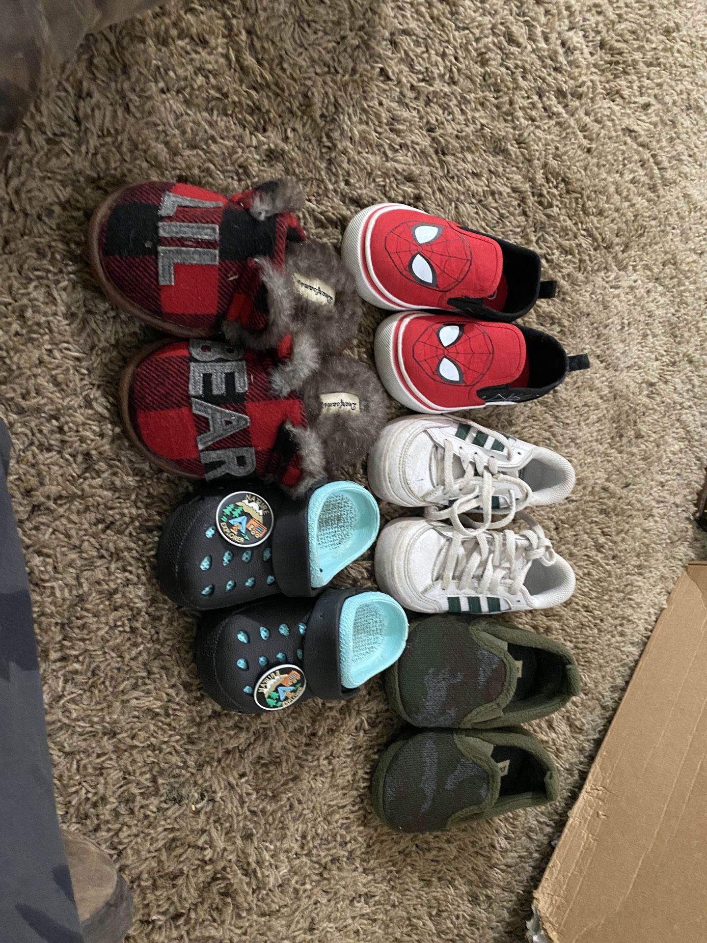 Toddler Shoes Sz6-7