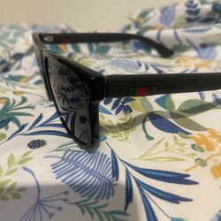 Men’s Gucci Shades