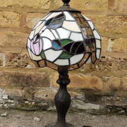 Vintage Tiffany Style Lamp 
