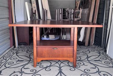 Hight Top Dinning Table