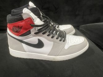 Jordan 1 Light Smoke Gray