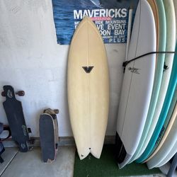5’10” quad fin fish board 