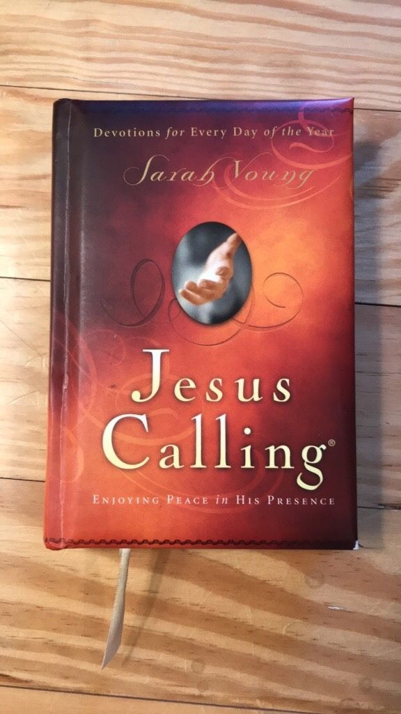 Jesus Calling: Devotions for Every Day if the Year