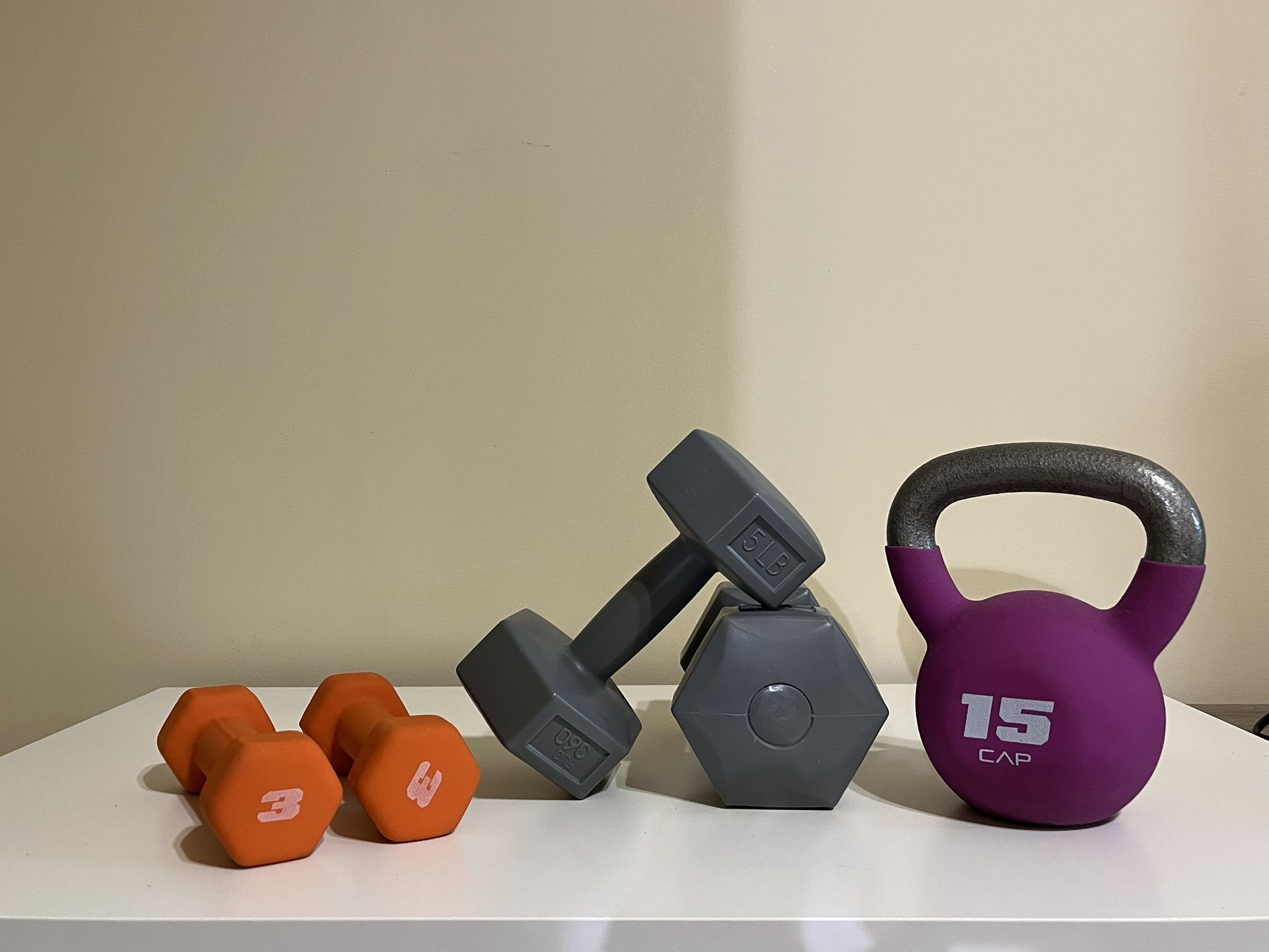 dumbell 3lb*2, 5lb*2, kettle bell 15lb, ankle 2.5lb*2
