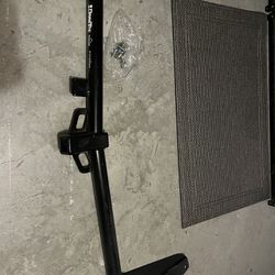Draw-Tite Trailer Hitch for 2018 Honda Odyssey - Excellent Condition
