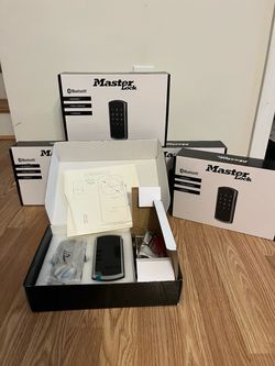 BRAND NEW MASTER LOCK BLUETOOTH LOCKS. TOUCH PAD 1️⃣6️⃣1️⃣. FREE TOOL KIT. WAS $265(SEE AD). CLOSEOUT $65 🔥🔥🔥