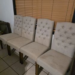 Chairs 4 X 100$