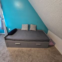 Twin Daybed For Sale. 