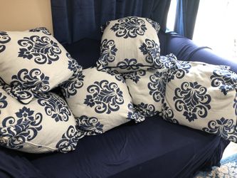 Pillows set
