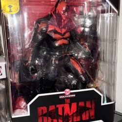 The Batman 2022 DC Mcfarlane Gold Label 12” Statue