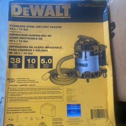 DEWALT stainless steel wet/dry Vacuum