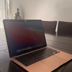 Macbook Air 13.3 Model 2020