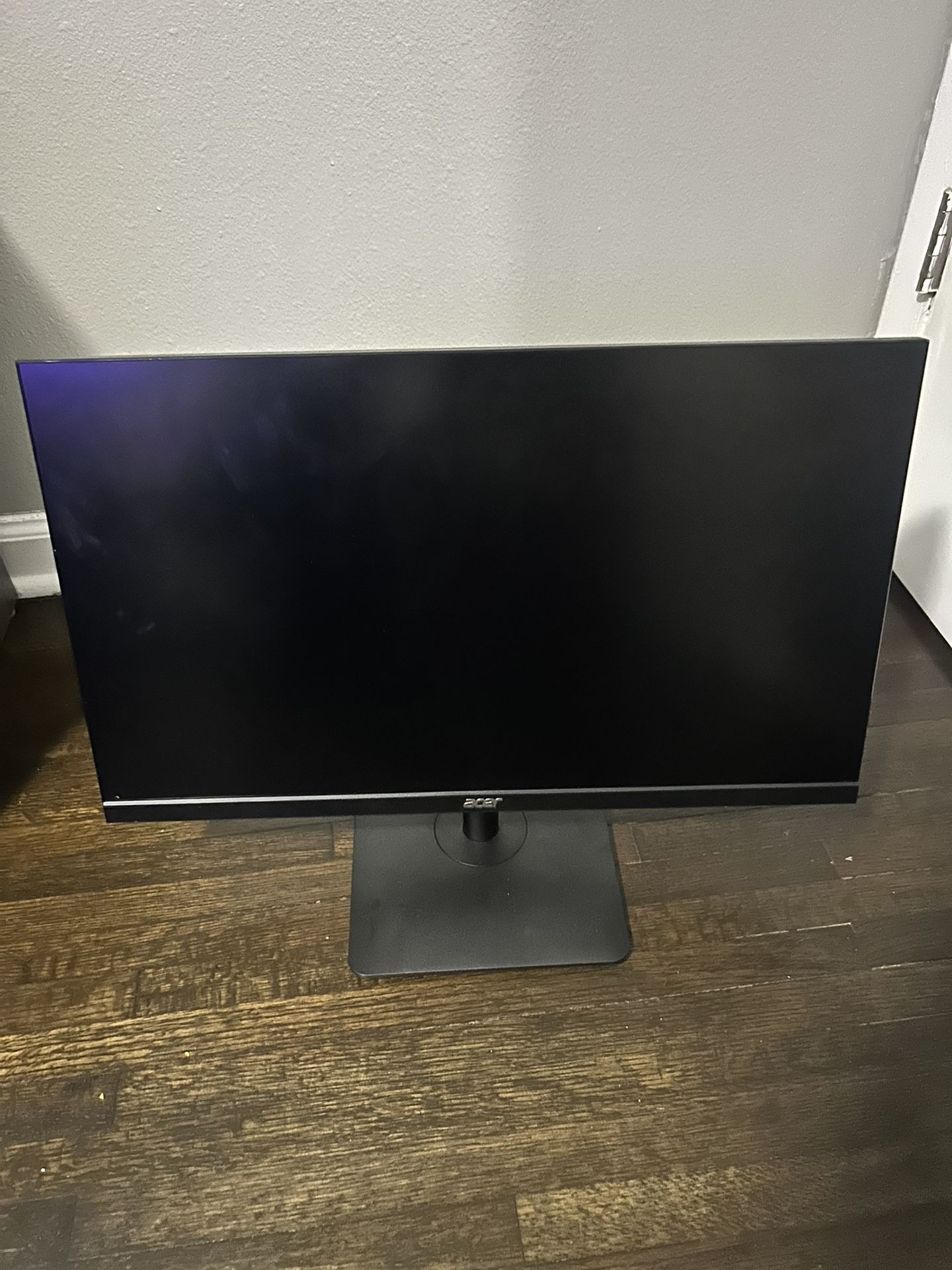 Two acres Monitors & Pc
