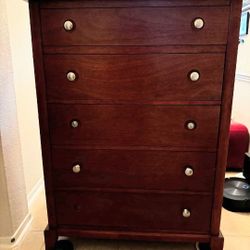 Dresser Chest - 5 drawers
