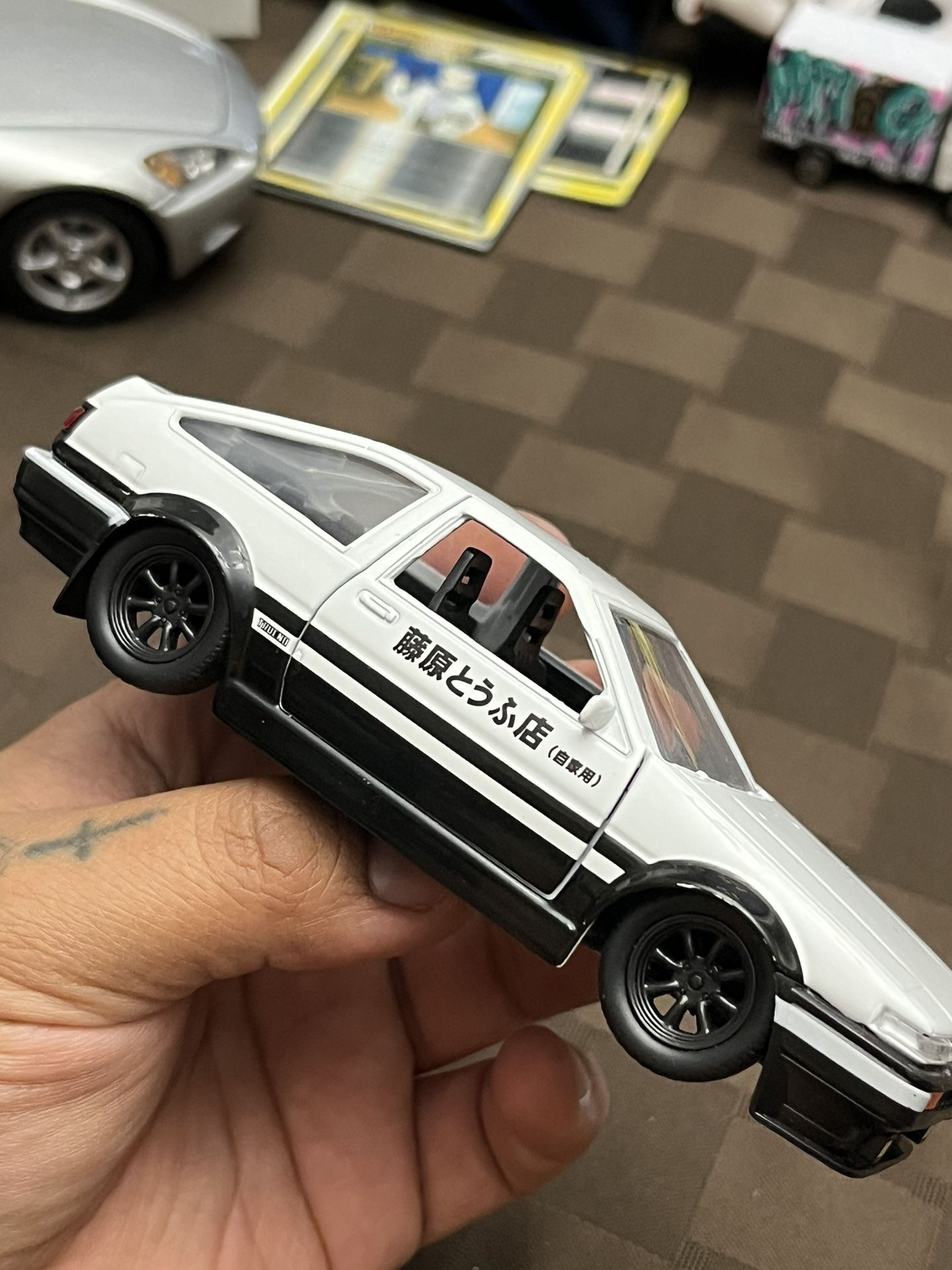 Initial D 1986 Toyota Trueno AE86 1:32 Scale Diecast Model Replica Toy Car Jada
