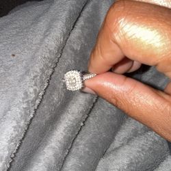 Engagement Ring For sale, Silver And Dark Blue 