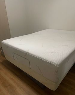 Tempurpedic Matress with Tempurpedic electric base  queen