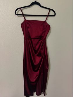 Burgundy satin midi dress w/ spaghetti straps