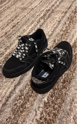 Travis Scoot x Nike Shoes