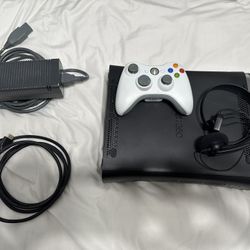 Xbox 360 Elite w/ Controller and Headset