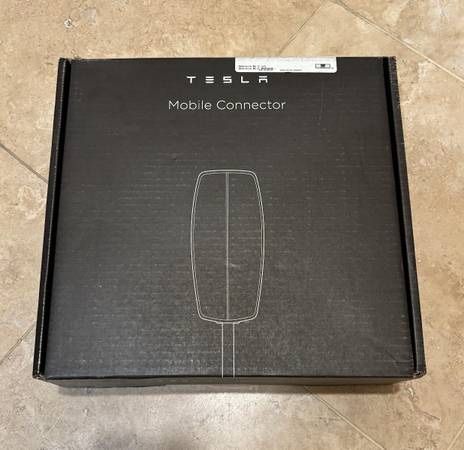 Tesla Mobile Connector- Gen 3