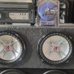 12inch Kickers Cvr And Amplifier Kenwood And Kit 