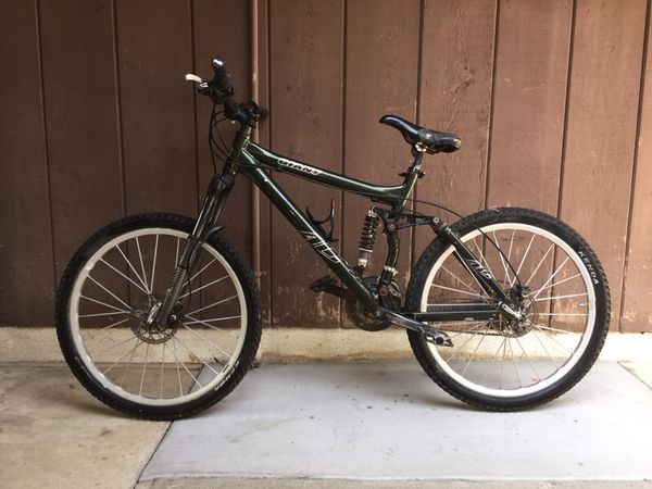 giant ac bike
