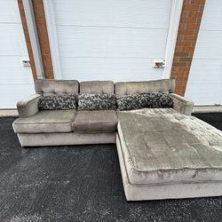 Modern Brown/olive Green Sectional Couch*FREE Curbside Delivery π