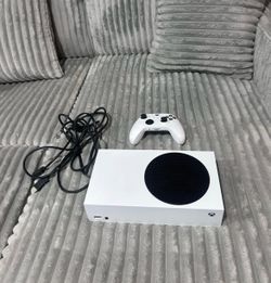 Xbox Series S 512 GB W/ Controller