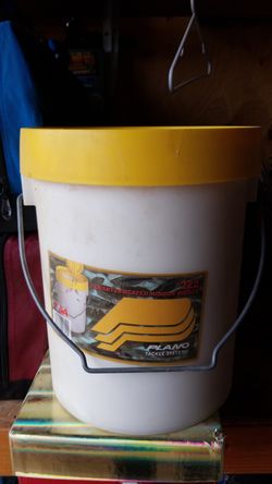 Plano minnow bucket.