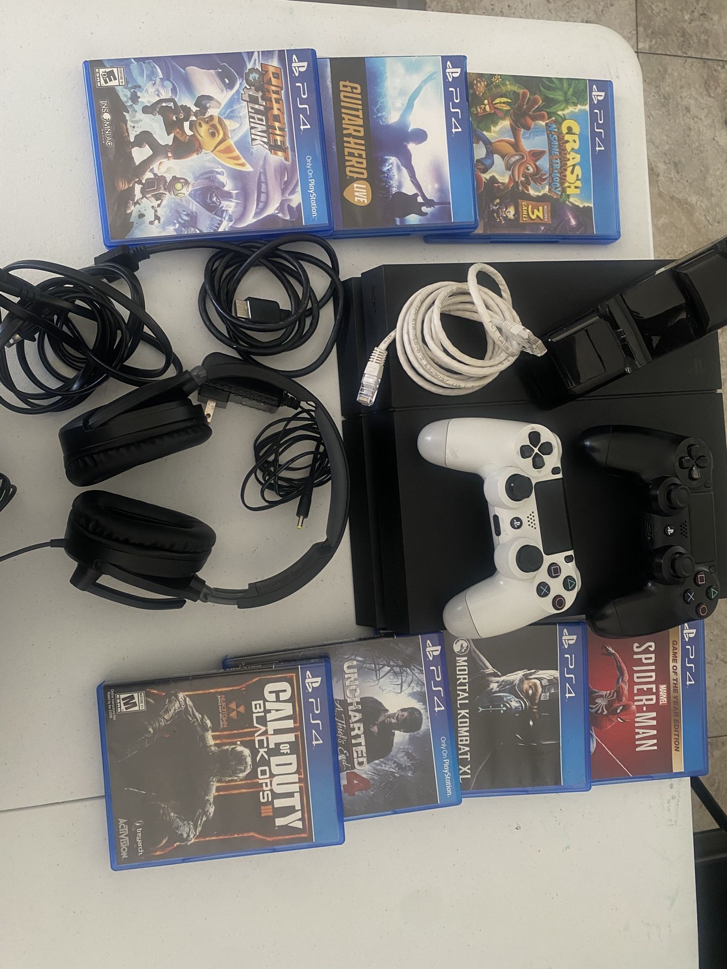 PS4 BUNDLE